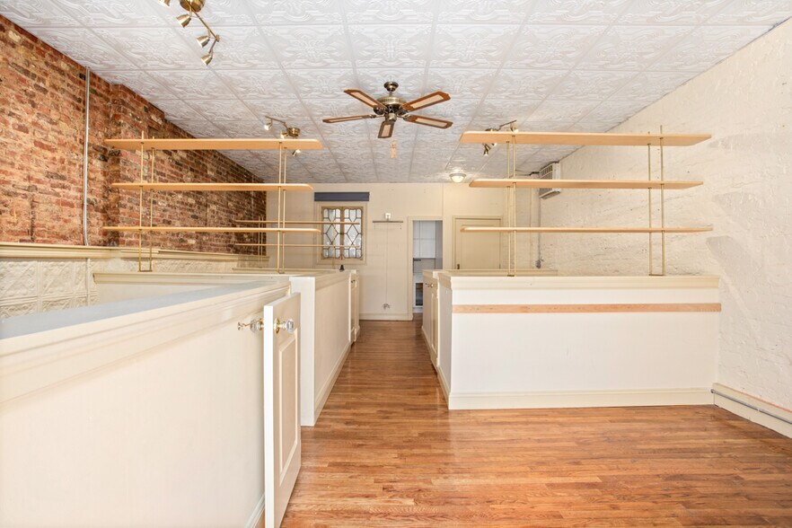 334 Leonard St, Brooklyn, NY à louer - Photo de l’immeuble – Image 3 sur 13