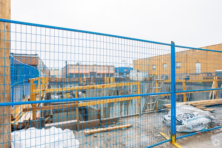 1429 9 Av SE, Calgary, AB à louer - Photo principale – Image 2 sur 5