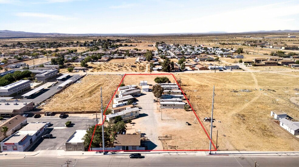 11398 B Bartlett Ave, Adelanto, CA à vendre - Photo de l’immeuble – Image 2 sur 86