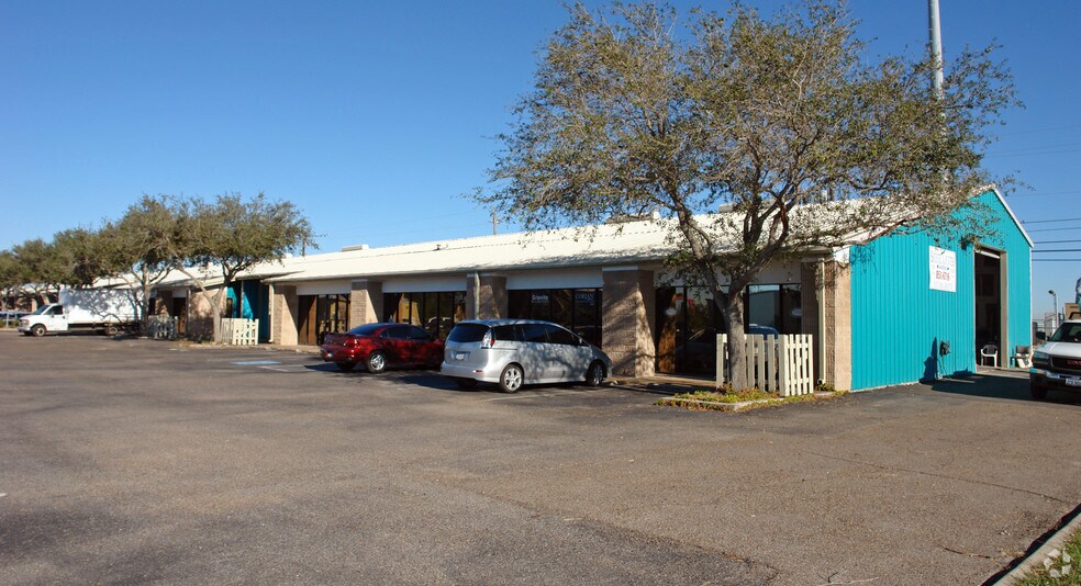 3740-3790 Wow Rd, Corpus Christi, TX à louer - Photo de l’immeuble – Image 3 sur 10