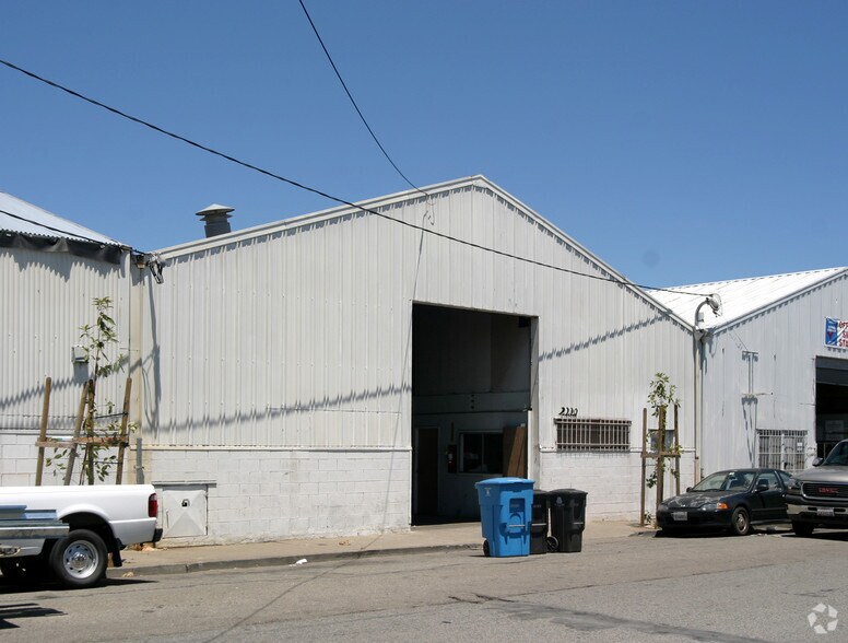 2220 Ingalls St, San Francisco, CA à vendre - Photo de l’immeuble – Image 2 sur 6