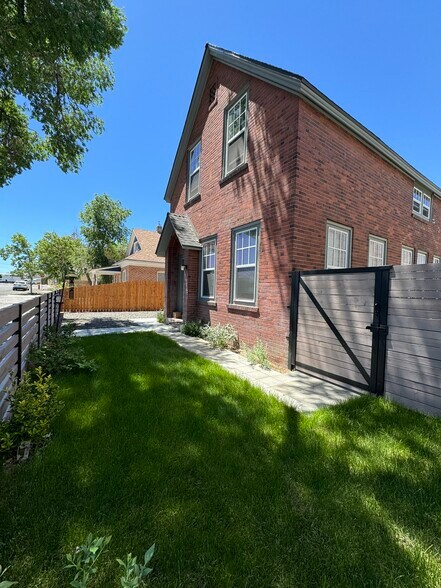 Elko Ave Portfolio portefeuille de 2 biens à vendre sur LoopNet.fr - Photo de l’immeuble – Image 2 sur 25