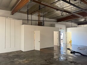 1104 Arroyo St, San Fernando, CA à louer Photo intérieure– Image 2 sur 8