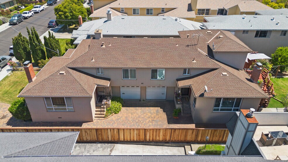109 Hobart Ave, San Mateo, CA à vendre - Photo de l’immeuble – Image 2 sur 11