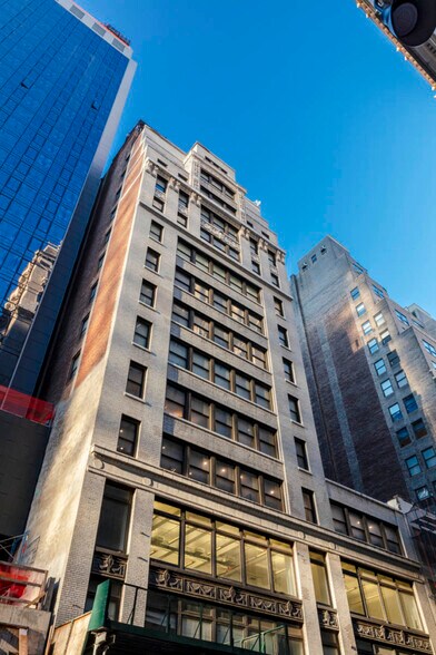 32 W 39th St, New York, NY à vendre - Photo de l’immeuble – Image 2 sur 23