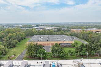 101 Cottontail Ln, Somerset, NJ - VUE AÉRIENNE  vue de carte
