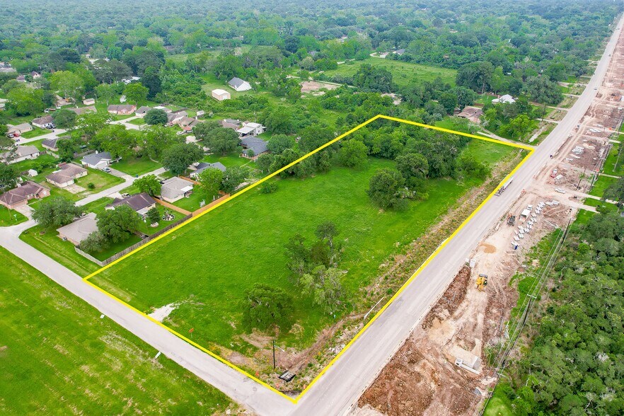 W Meadow Ln, West Columbia, TX à vendre - Photo de l’immeuble – Image 3 sur 10