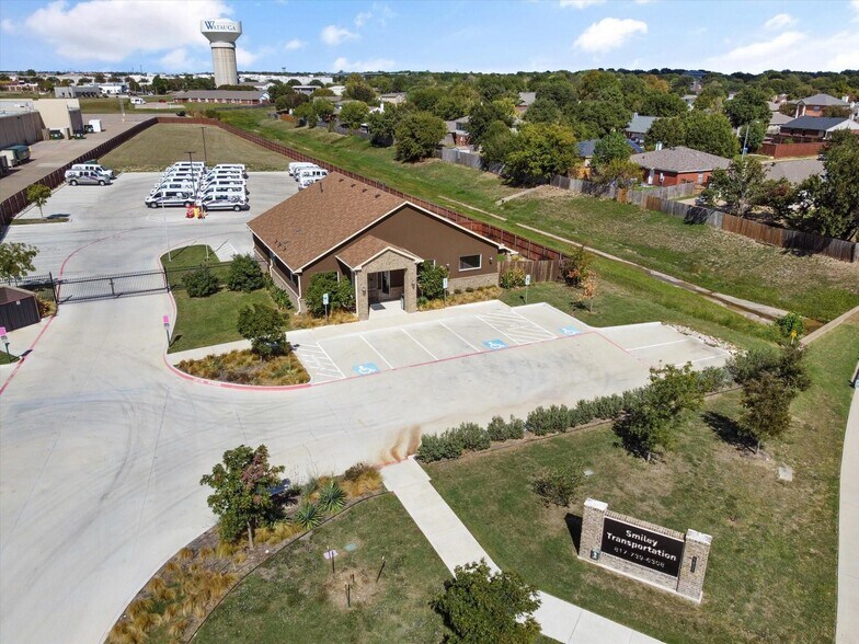 5805 Starnes Rd, Watauga, TX à vendre - Photo de l’immeuble – Image 2 sur 14