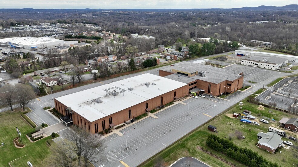 3315 Old Forest Rd, Lynchburg, VA à vendre - Aérien – Image 2 sur 8