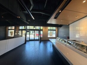 5600 Wilshire Blvd, Los Angeles, CA à louer Photo intérieure– Image 2 sur 7