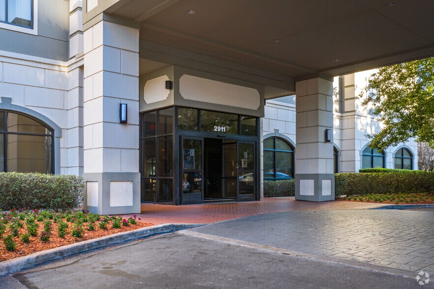 2911 Sage Rd, Houston, TX à vendre - Photo de l’immeuble – Image 3 sur 3