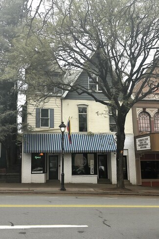 Plus de détails pour 526 Main St, Stroudsburg, PA - Local commercial à louer