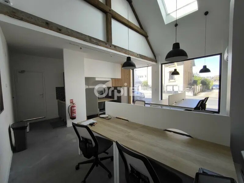 Bureau dans Brive-la-Gaillarde à louer Photo de l’immeuble– Image 1 sur 10