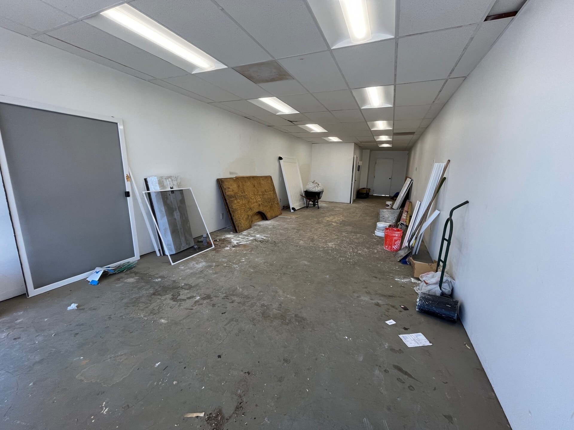 22718-22742 Roscoe Blvd, West Hills, CA à louer Photo intérieure– Image 1 sur 3