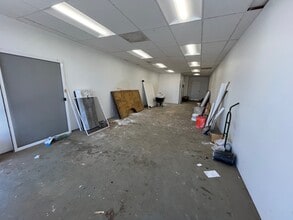 22718-22742 Roscoe Blvd, West Hills, CA à louer Photo intérieure– Image 1 sur 3