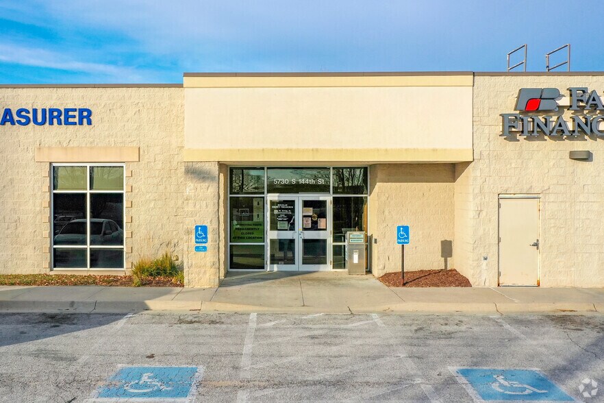 5730 S 144th St, Omaha, NE à louer - Photo de l’immeuble – Image 2 sur 5