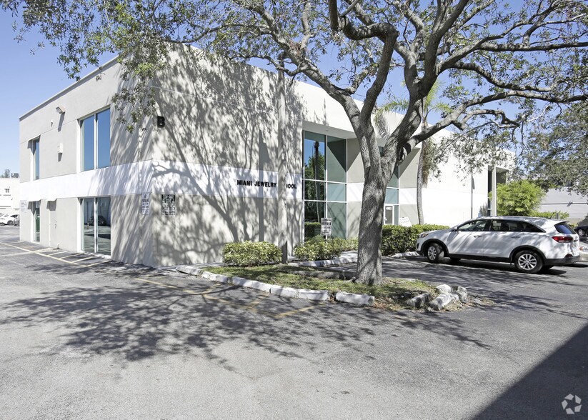 4949-4993 SW 74th Ct, Miami, FL à louer - Photo principale – Image 1 sur 5