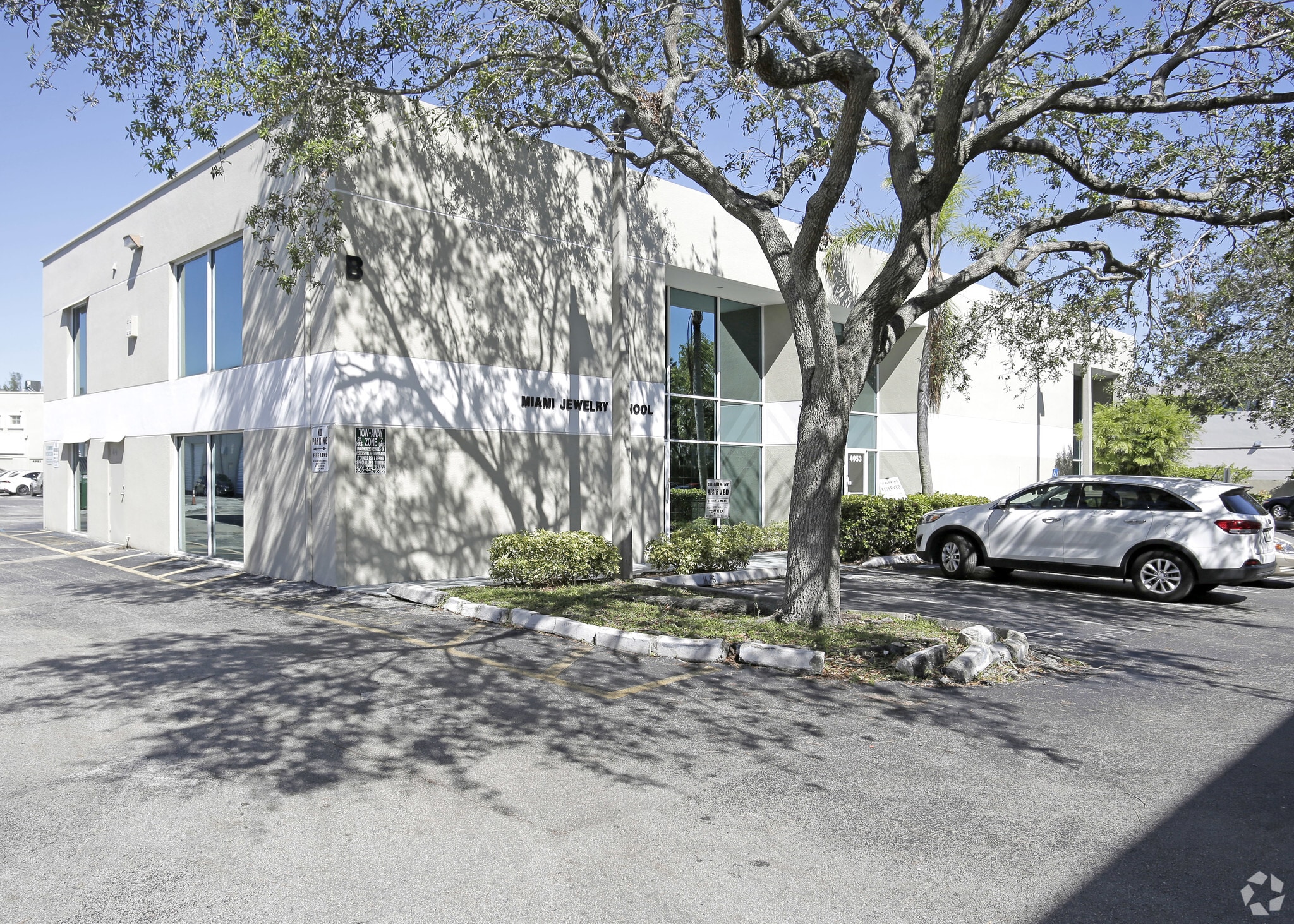 4949-4993 SW 74th Ct, Miami, FL à louer Photo principale– Image 1 sur 6
