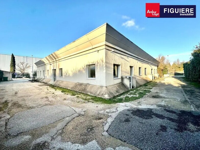 35 Rue Pierre Simon Laplace, Aix-en-Provence à louer - Photo de l’immeuble – Image 2 sur 10