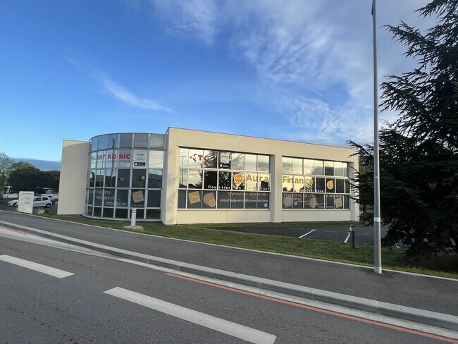 Plus de détails pour Bureau à louer