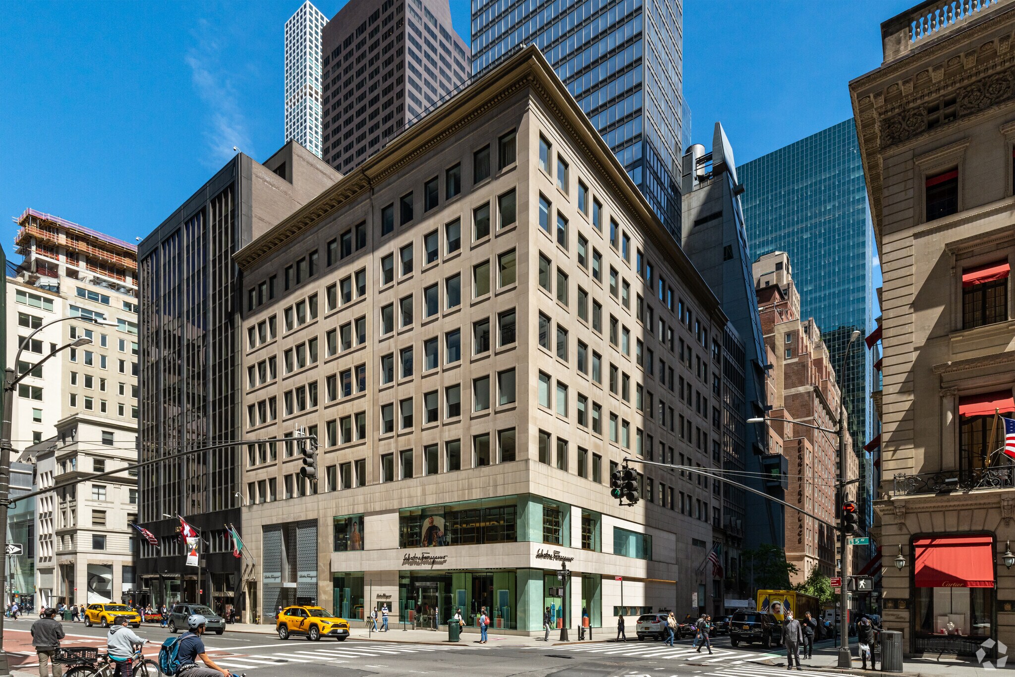 655 5th Ave, New York, NY à louer Photo de l’immeuble– Image 1 sur 13