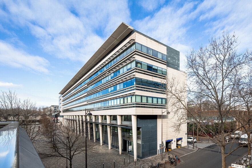 2-22 Place Des Vins De France, Paris à louer - Photo de l’immeuble – Image 2 sur 12