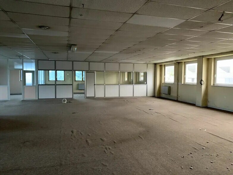 Bureau dans Strasbourg à louer - Photo de l’immeuble – Image 3 sur 8
