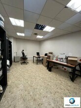 Bureaux/Local commercial dans Compiègne à louer Photo intérieure– Image 2 sur 4