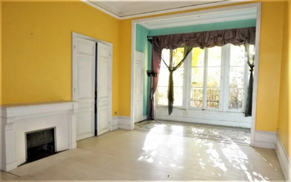 Bureau dans Montélimar à vendre - Photo de l’immeuble – Image 3 sur 3