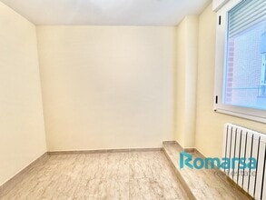 Local commercial dans Ávila, Ávila à louer Photo intérieure– Image 2 sur 5