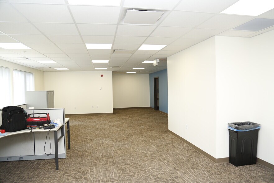 300 Wedgewood Dr, Morgantown, WV à louer - Photo de l’immeuble – Image 3 sur 14