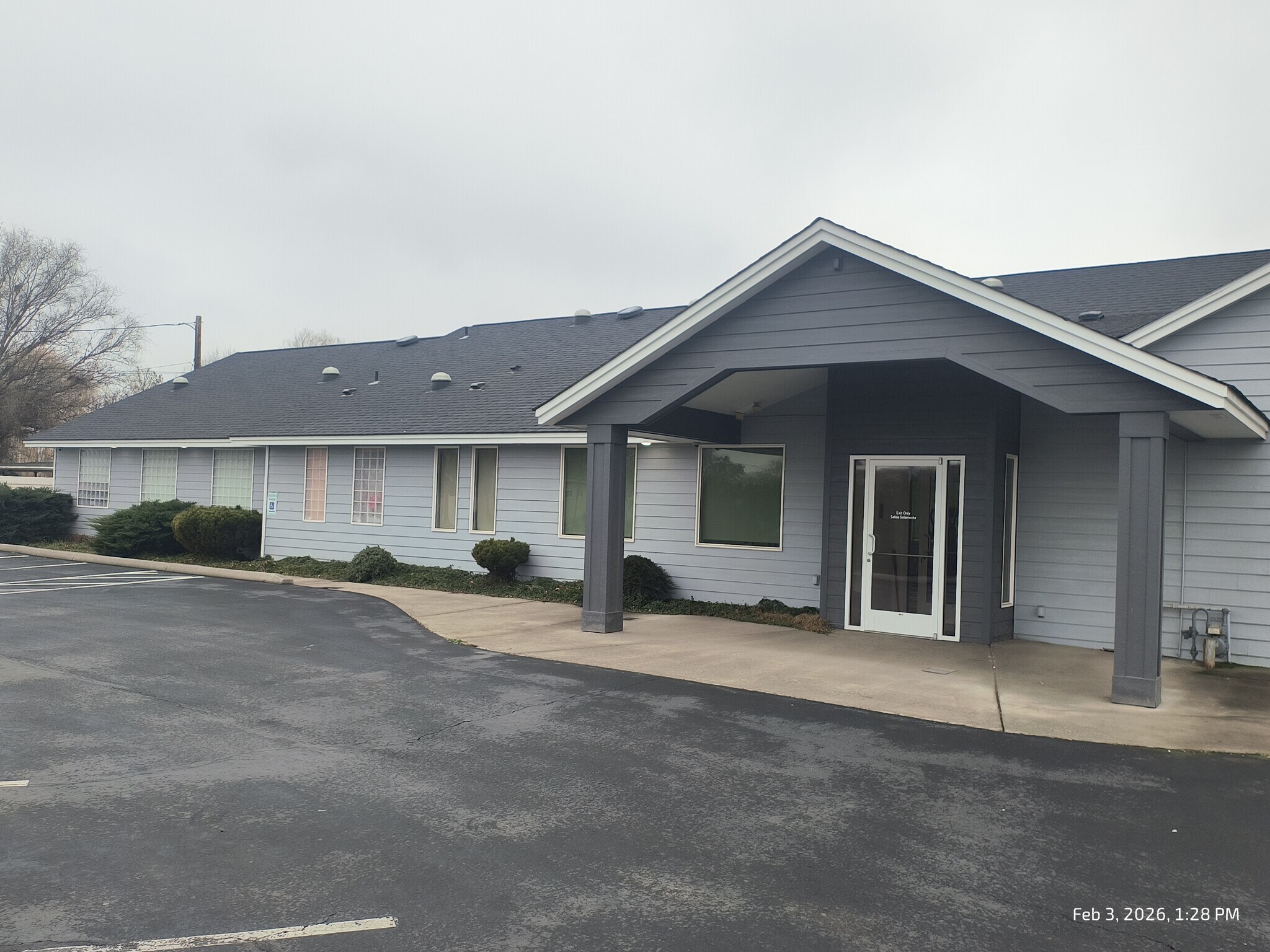 841 E Lincoln Ave, Sunnyside, WA à louer Photo de l’immeuble– Image 1 sur 3