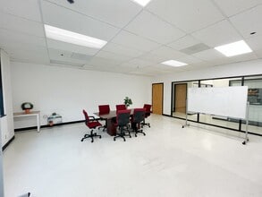 8407 Central Ave, Newark, CA à louer Photo intérieure– Image 2 sur 2