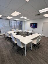 15225 104th Ave, Surrey, BC à louer Photo intérieure– Image 2 sur 7