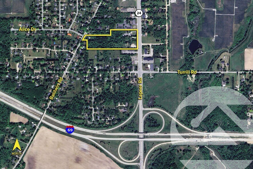 1134 S Lapeer Rd, Lapeer, MI à vendre - Photo principale – Image 1 sur 1