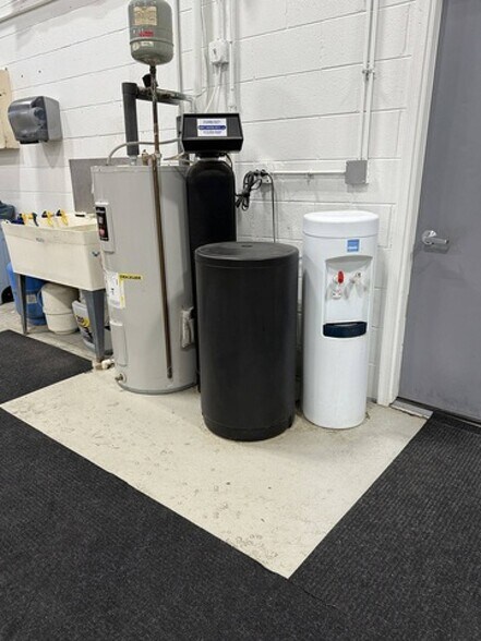 1981 Bucktail Ln, Sugar Grove, IL à vendre - Photo de l’immeuble – Image 2 sur 17