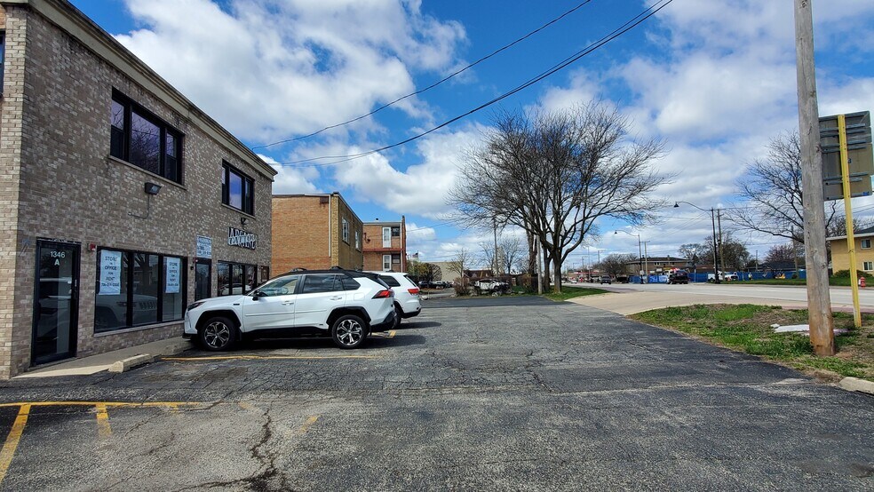 1346 W Irving Park Rd, Bensenville, IL à vendre - Photo de l’immeuble – Image 3 sur 16