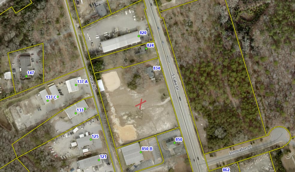 834 S Lake Dr, Lexington, SC à vendre - Photo principale – Image 1 sur 3