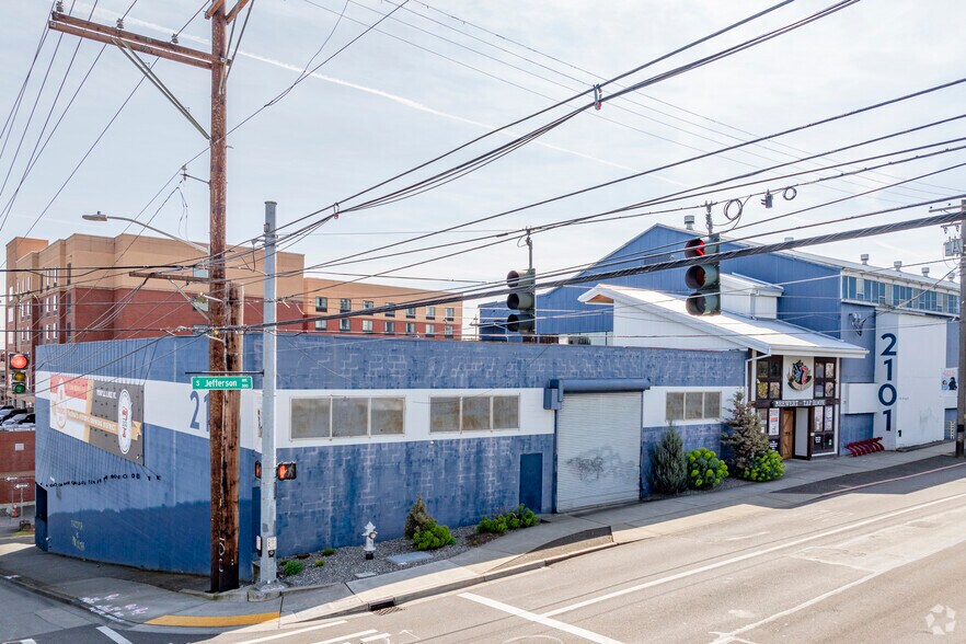 2101 S Jefferson Ave, Tacoma, WA à louer - Photo de l’immeuble – Image 2 sur 10