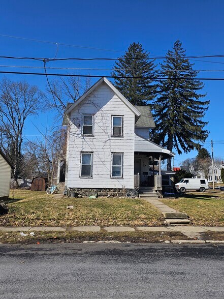 13 Unit High Cap Rate Olean NY portefeuille de 7 biens à vendre sur LoopNet.fr - Photo de l’immeuble – Image 2 sur 7