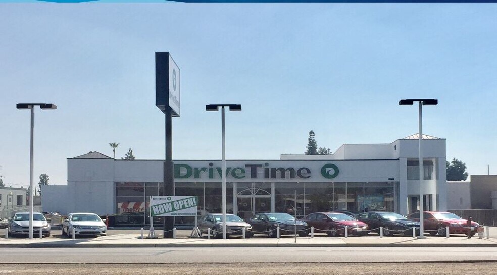 3737 Ming Ave, Bakersfield, CA à vendre - Photo de l’immeuble – Image 2 sur 3