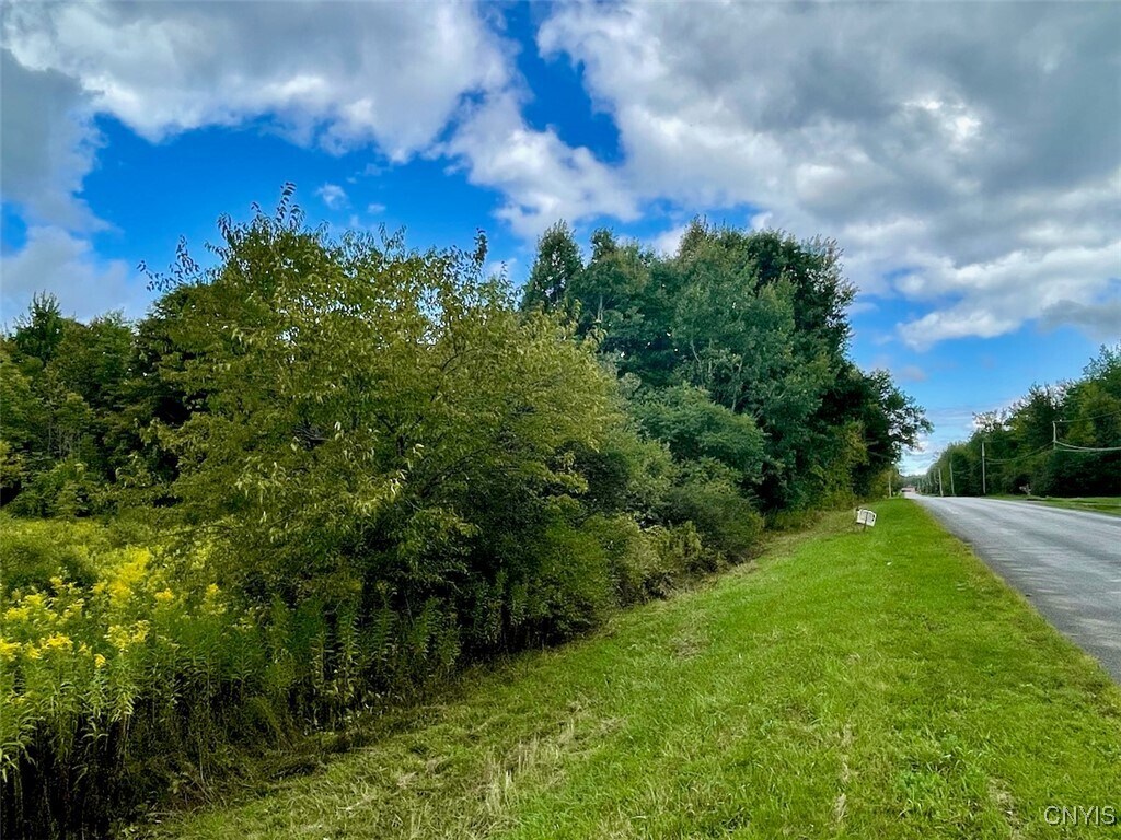 Maiden Lane Rd, Oswego, NY à vendre Photo principale– Image 1 sur 9