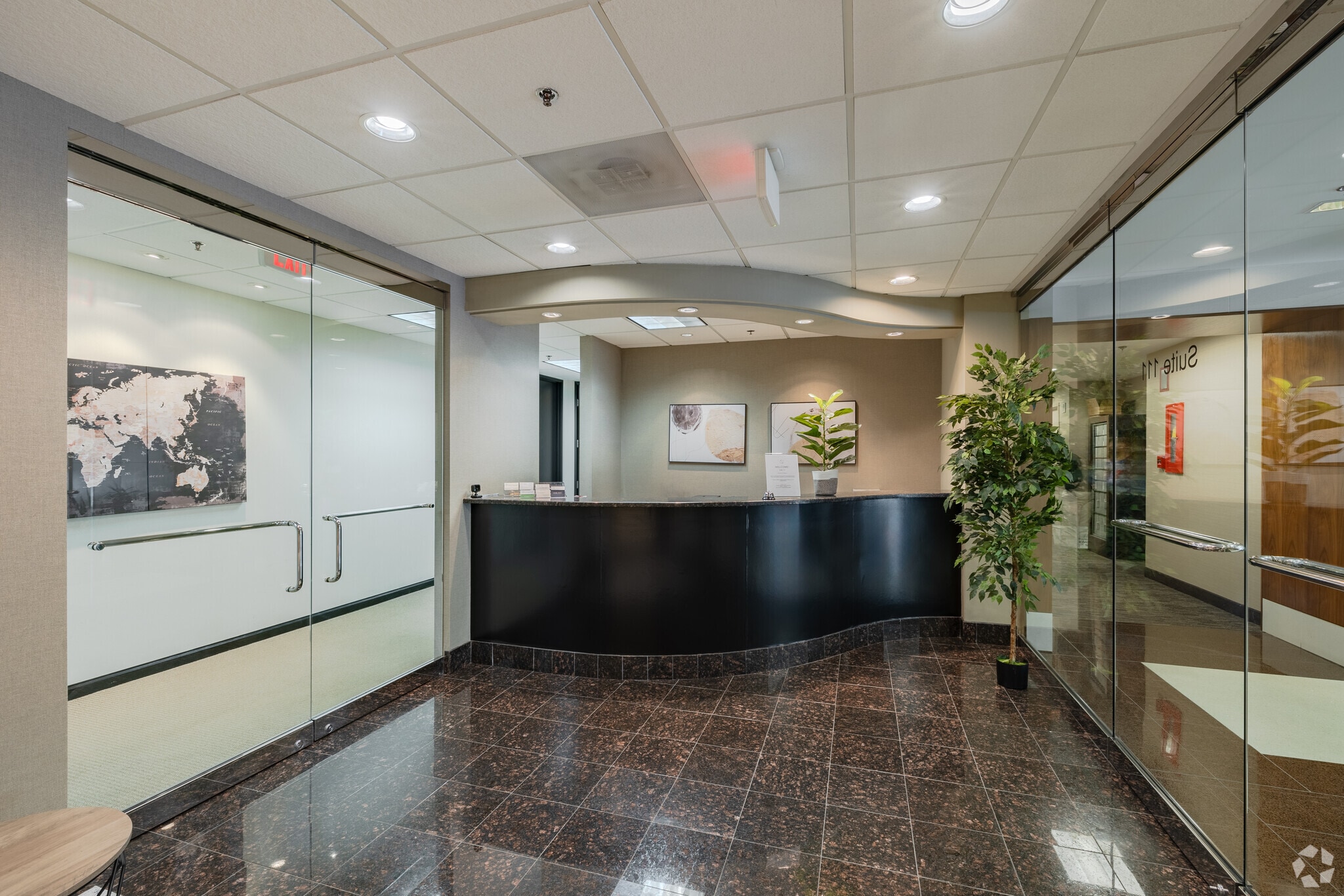 40900 Woodward Ave, Bloomfield Hills, MI à louer Photo intérieure– Image 1 sur 10