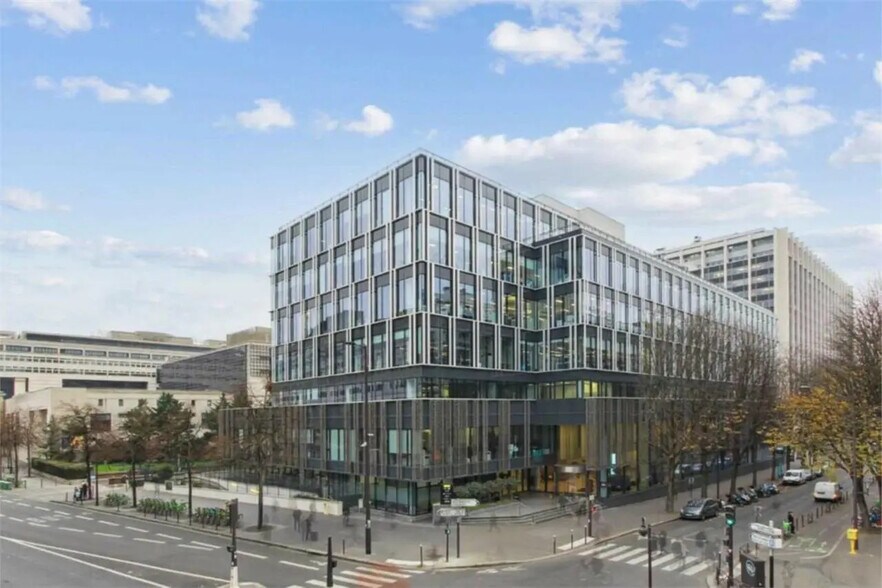 155 Rue De Bercy, Paris à louer - Photo de l’immeuble – Image 3 sur 11