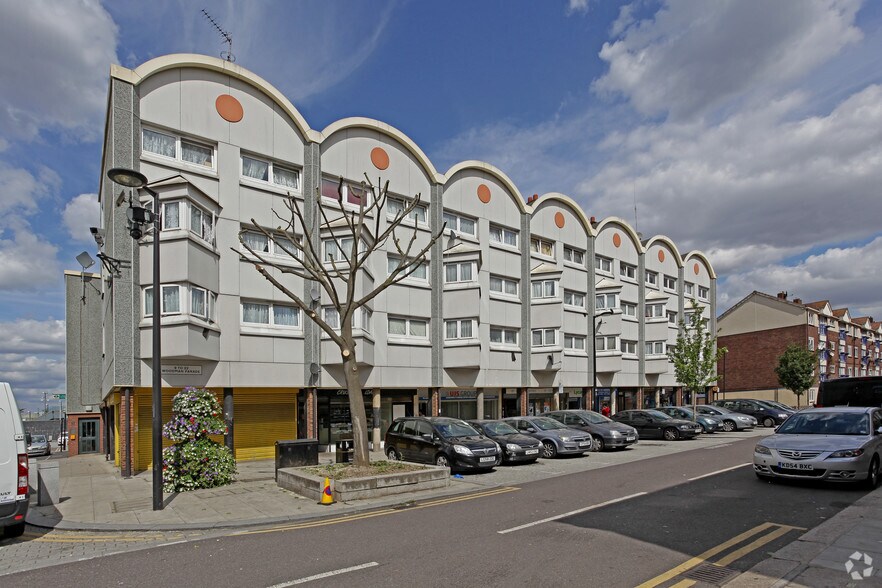 Woodman St, Londres à louer - Photo de l’immeuble – Image 2 sur 2