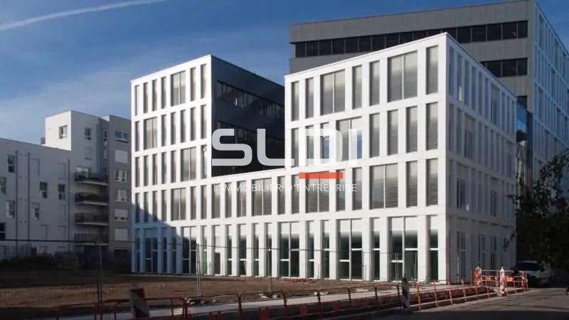 4 Rue Maurice Flandin, Vaulx-en-Velin à louer - Photo de l’immeuble – Image 1 sur 12
