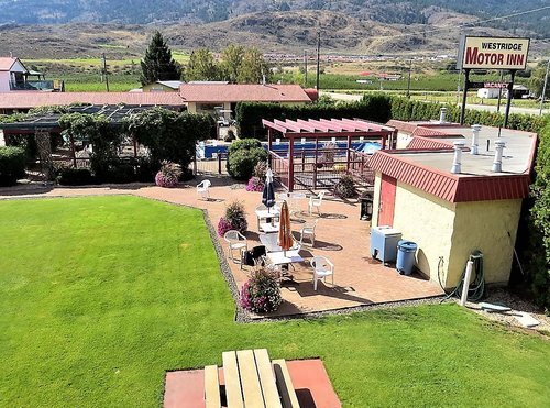 9913 Highway 3, Osoyoos, BC à vendre - Photo de l’immeuble – Image 2 sur 17