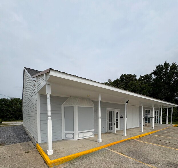 331-335 Reese St, Bay Saint Louis, MS à louer - Photo de l’immeuble – Image 2 sur 9