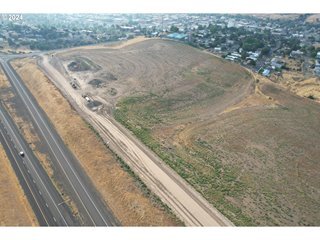 SE Kirk Ave, Pendleton, OR à vendre - Aérien – Image 3 sur 10