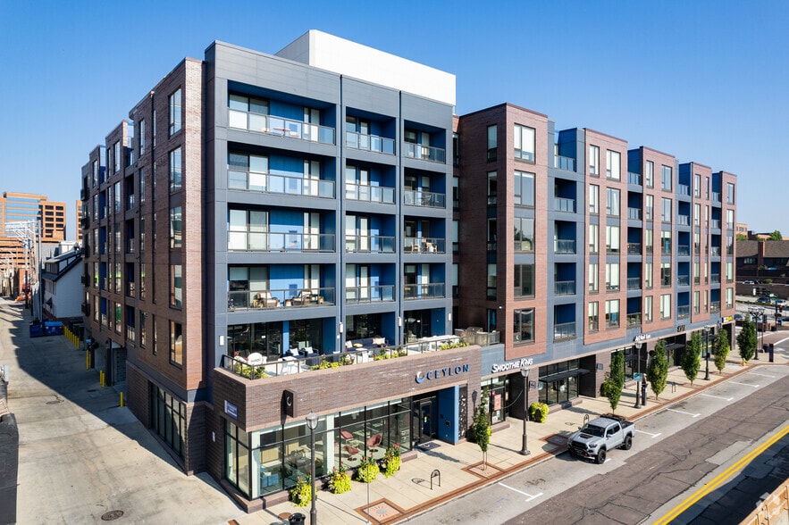 25-45 N Central Ave, Clayton, MO à louer - Photo principale – Image 1 sur 56